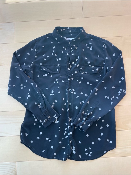 Equipment Tops - Equipment Femme 100% Silk Star-Print Blouse Black w White/Ivory Stars medium m